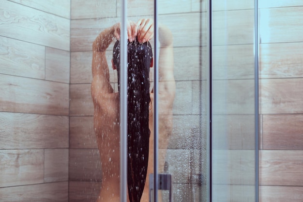 Jak skutecznie usunąć osad wapienny z kabiny prysznicowej?