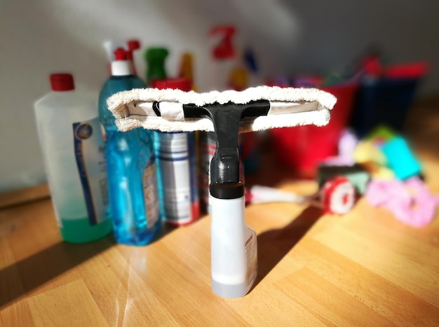 Jak skutecznie wyczyścić pleśń w domu?