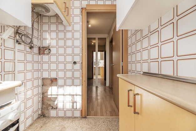 Odświeżanie kuchni - jak pomalować kafle na nowo?