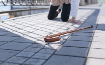 Czym najskuteczniej umyć kamień na płytkach?