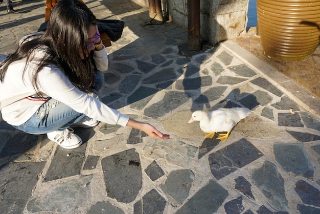 Jak odnowić taras - czy można pomalować płytki?