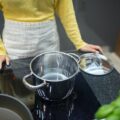 Jaki garnek sprawdzi się najlepiej na kuchence indukcyjnej?