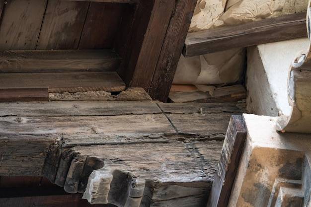 Ile kosztuje zrobienie poddasza w domu? Sprawdzamy ceny adaptacji